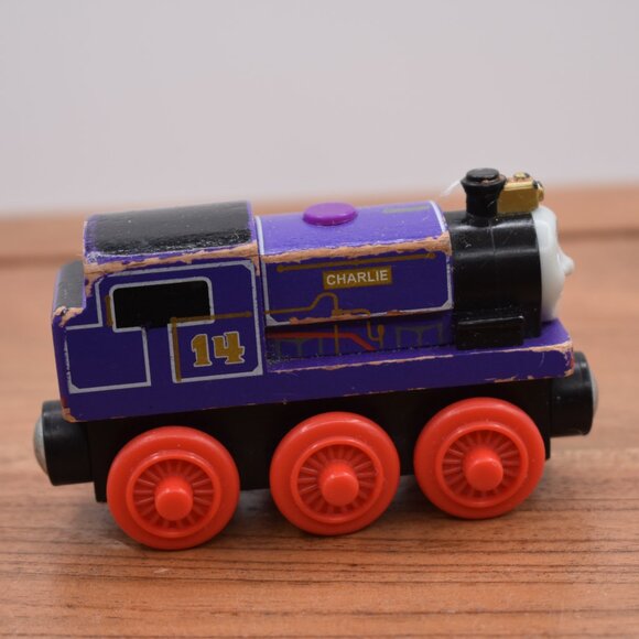 Charlie 14 Purple Y4402 Thomas and Friends Wooden Trains Engines Magnetic 2012 - Picture 4 of 6